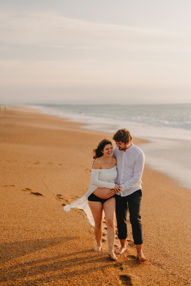 photographe-grossesse-bayonne-seance-couple-plage