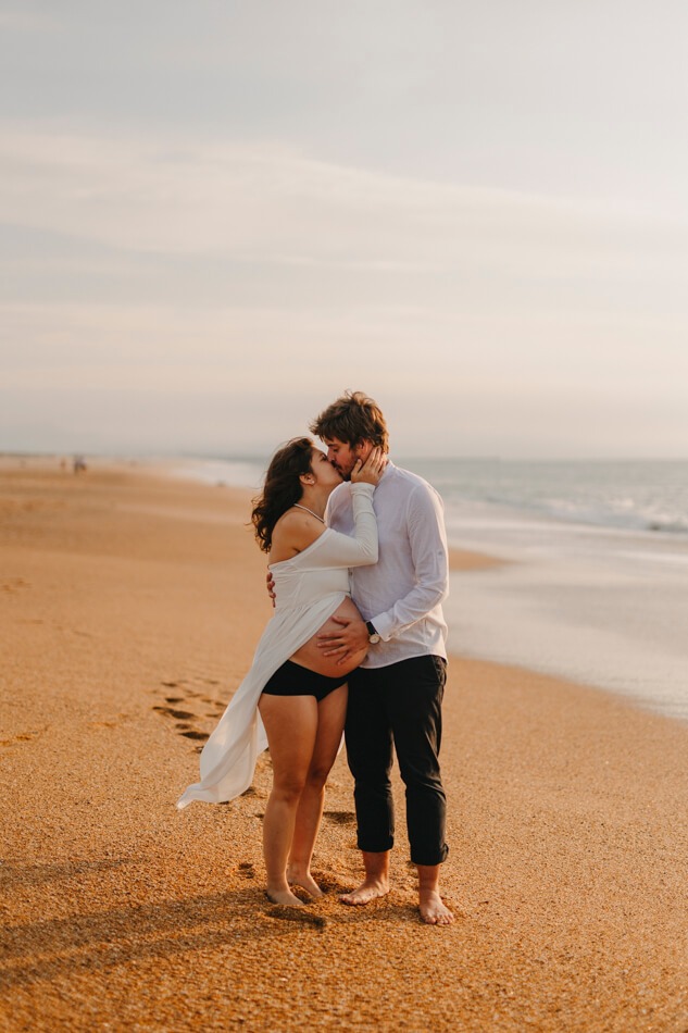 photographe-grossesse-bayonne-seance-couple-plage