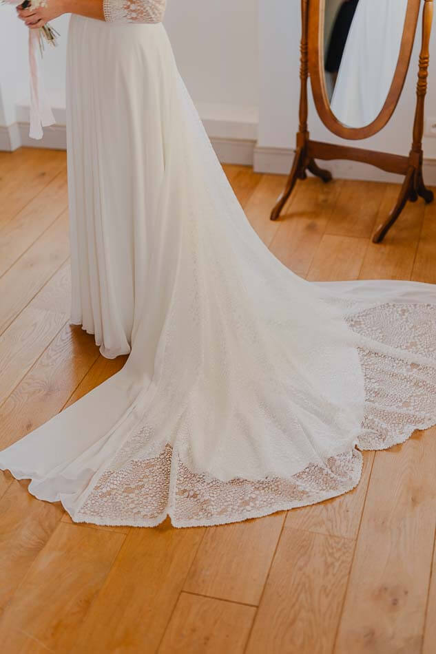 photographe-mariage-pays-basque-chateau-biscay-2022-robe