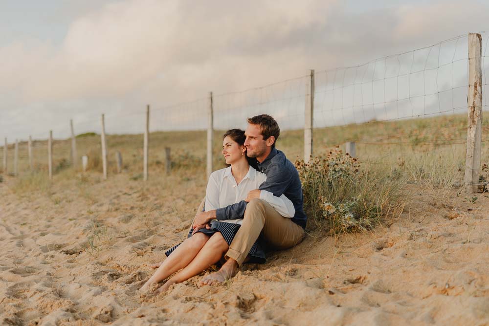 seance-photo-couple-photographe-biarritz-leo-guthertz-plage