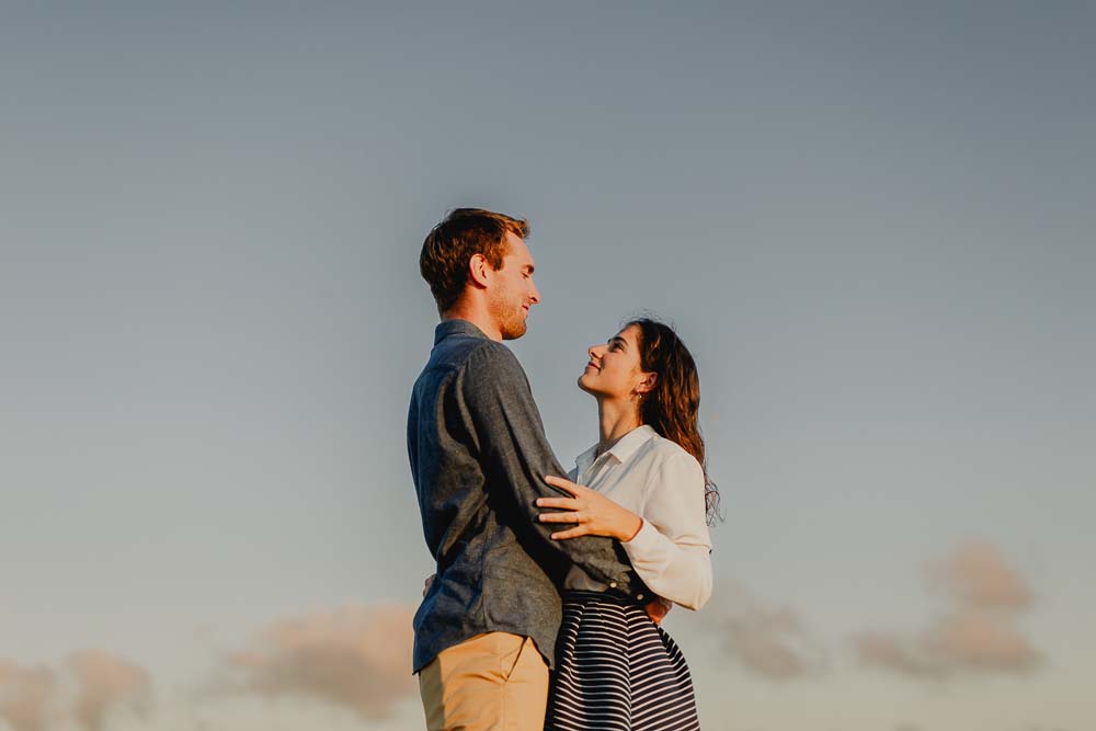 leo-guthertz-photographe-couple-pays-basque-plage