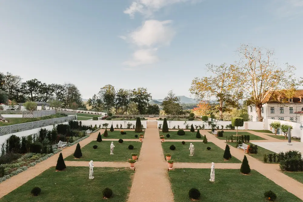 mariage-chateau-de-larraldia-preparatifs-photographe-leo-guthertz