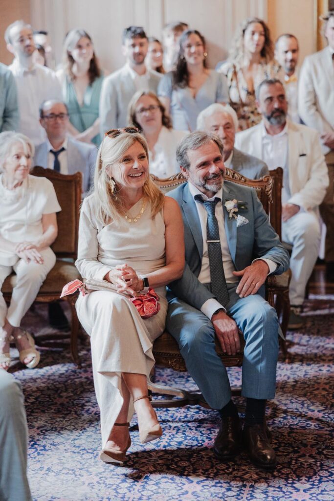 parents du marié pendant une cérémonie de mariage à bayonne