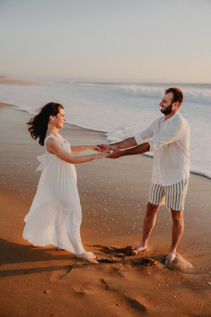 seance photo d'un couple d'amoureux dans les landes