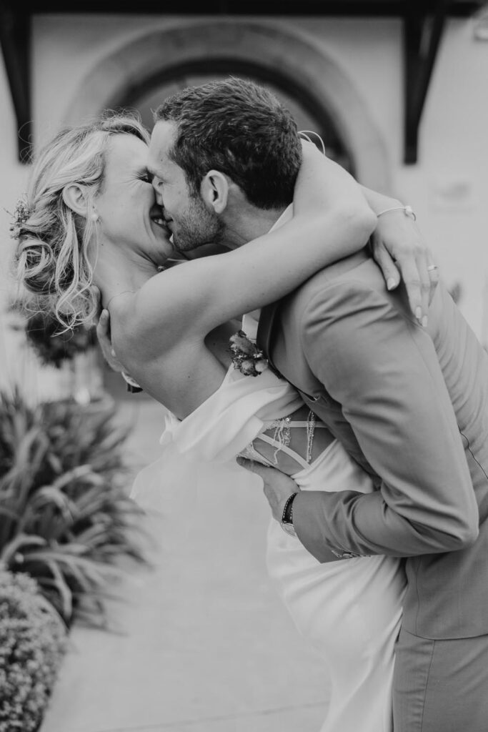 photos de couples au domaine etxezahar lors d'un mariage au pays basque