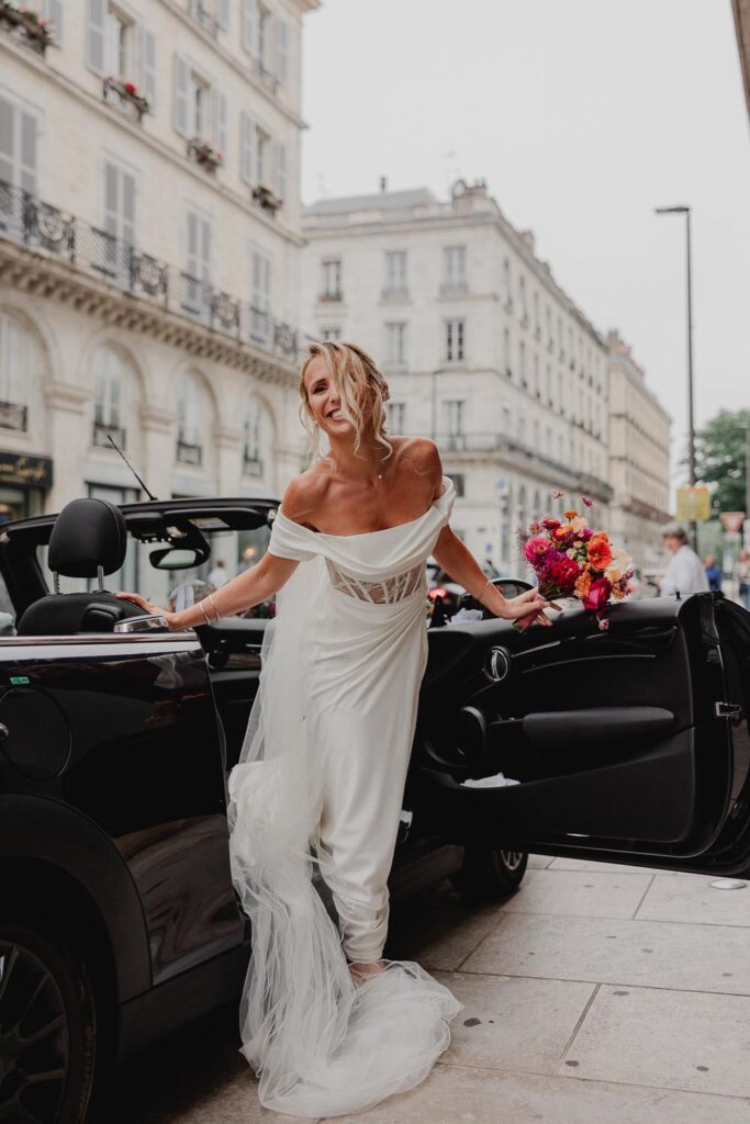 arrivée des mariés à bayonne lors de leur mariage au pays-basque