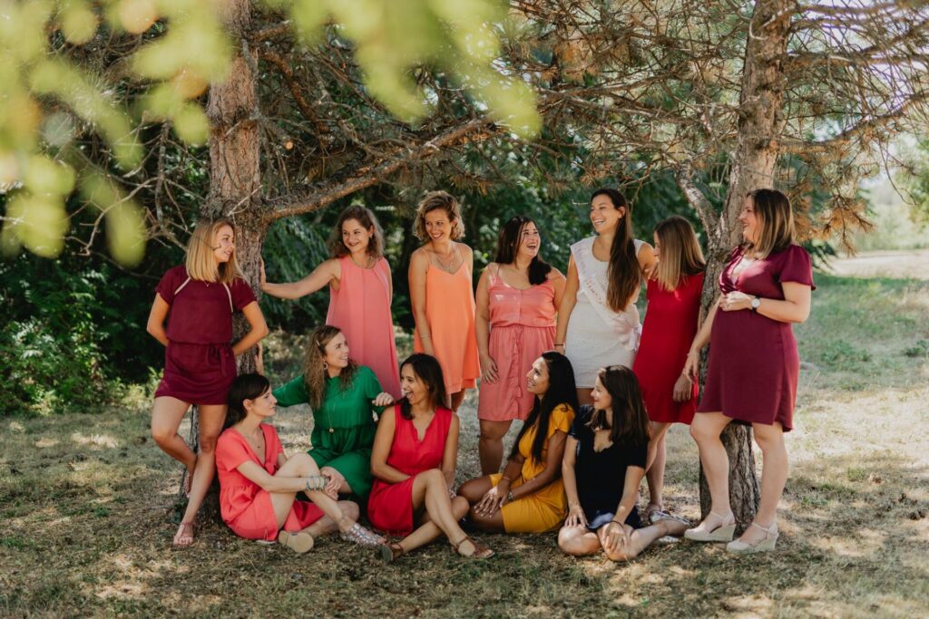groupe d'amis lors d'une seance photo evjf
